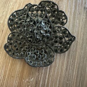 Vintage Weiss Floral Brooch